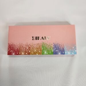 Dikalu Shimmery 8 Color Eyeshadow Palette Glitter Highlighter Bright Colors
